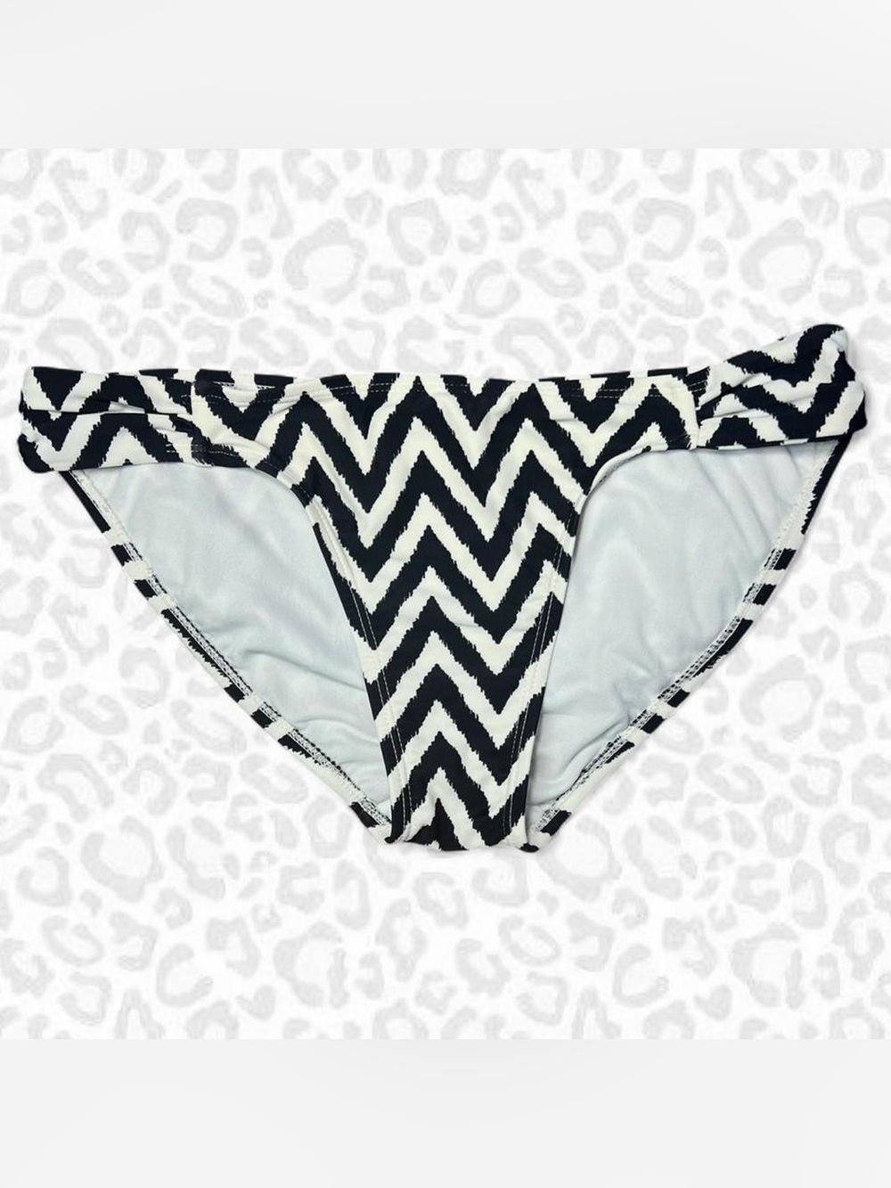Old Navy Zig‑Zag Bikini Bottoms — M